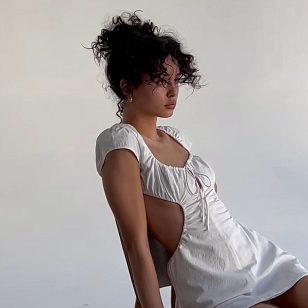 ARE YOU AM I DELIA White Backless Dress
